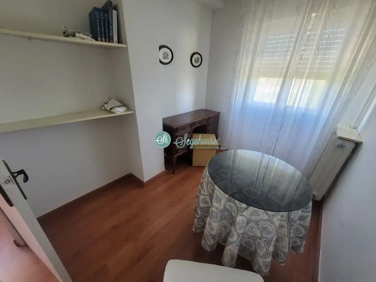Habitación de Piso en venta en Segovia con Calefacción y Terraza