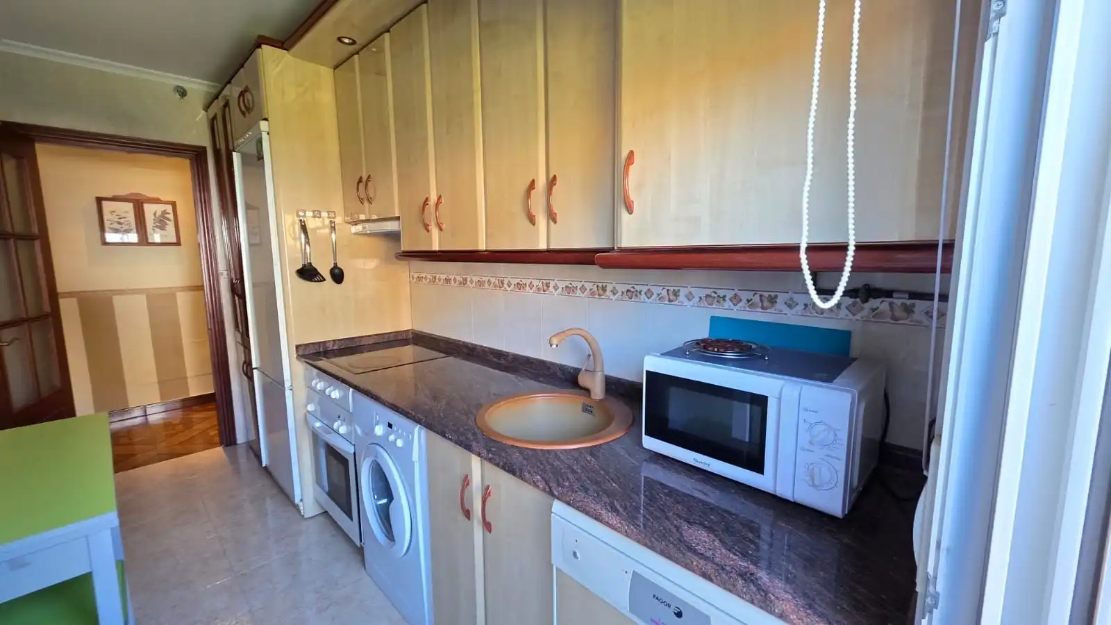 Küche von Wohnung zum Verkauf in Castro-Urdiales mit Heizung und Abstellraum