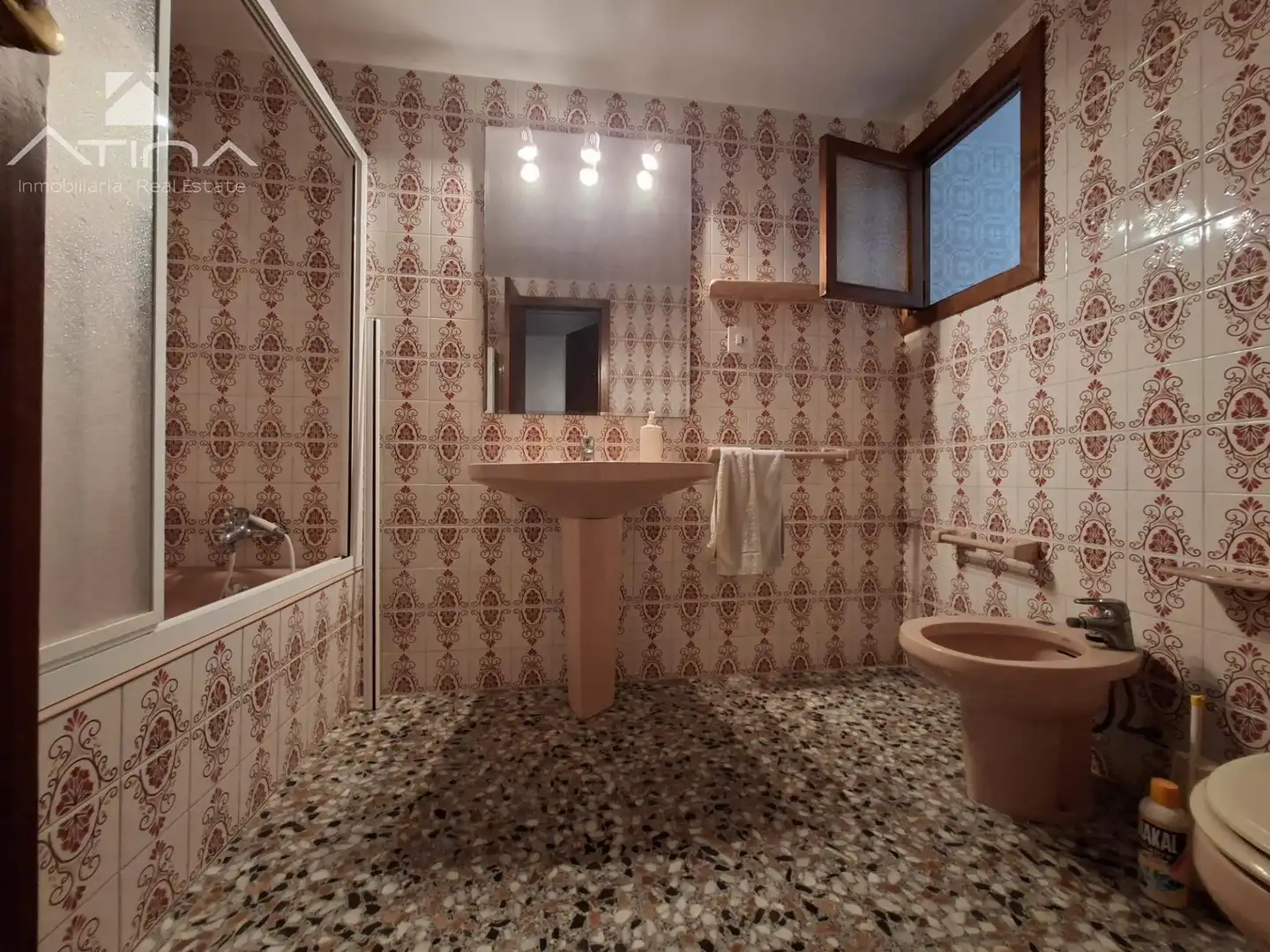 Baño de Piso en venta en Gandia con Balcón