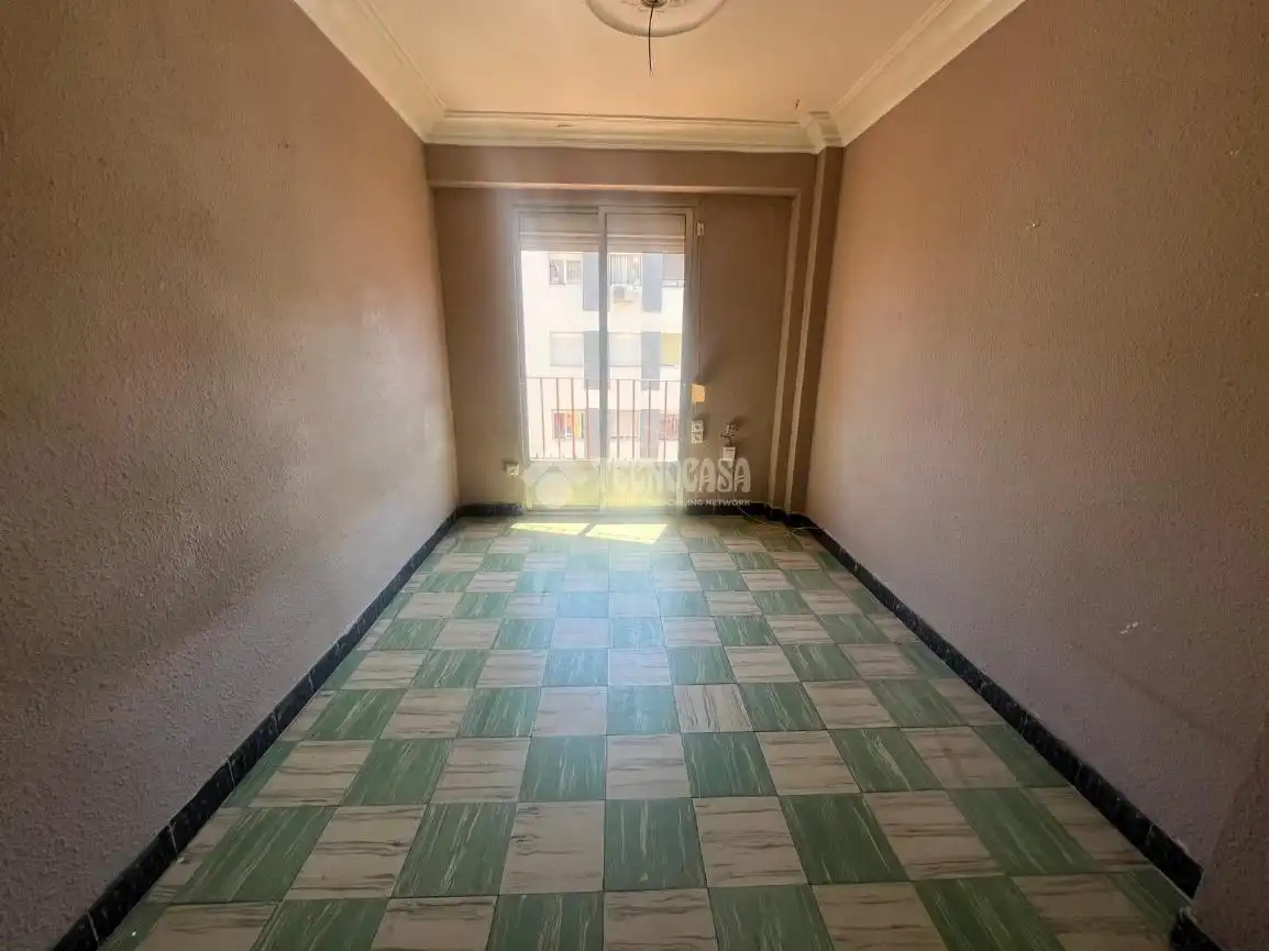 Bedroom of Flat for sale in Zaragoza  with Balcony