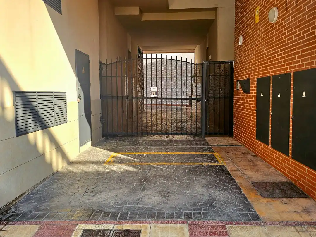 Parking of Garage for rent in El Campello