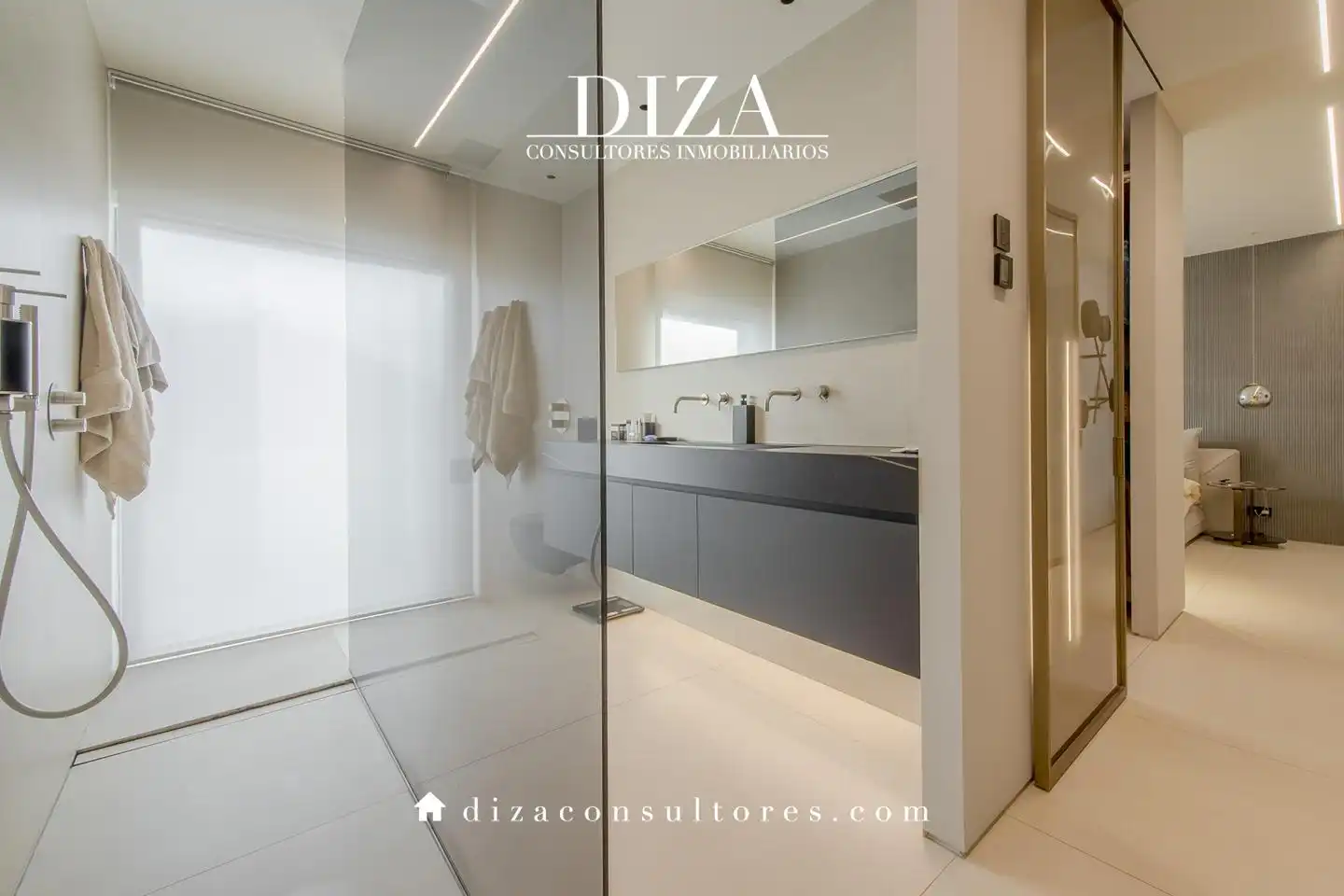 Bathroom of Attic for sale in Madrid  with Air Conditioner, Heating and Terrace