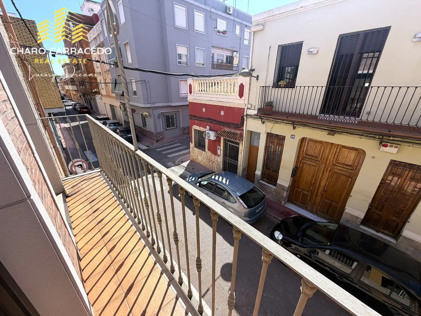Vista exterior de Casa adosada en venda en Albal amb Aire condicionat, Terrassa i Moblat