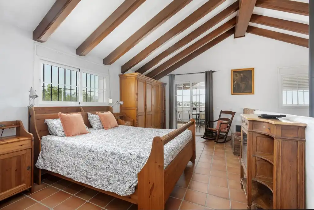 Chalet con piscina en venta en Altos de Estepona, imagen 7