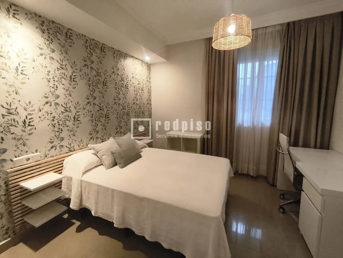 Habitación de Piso de alquiler en Sevilla con Aire acondicionado, Terraza y Amueblado