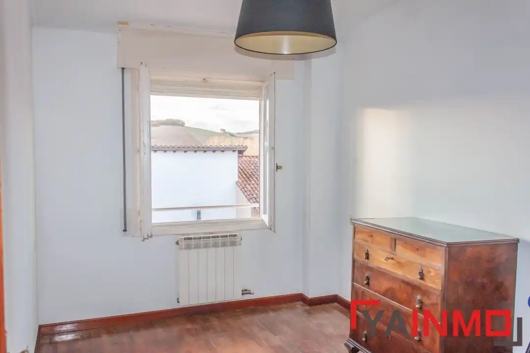 Bedroom of Duplexes for sale in La Puebla de Arganzón   with Heating, Storage room and Balcony
