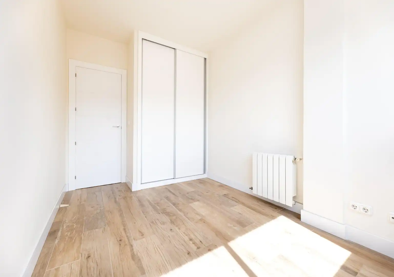 Habitación de Ático en venta en Granada con Aire acondicionado, Calefacción y Terraza