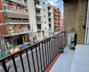 Vista exterior de Pis en venda en Mollet del Vallès amb Aire condicionat i Balcó