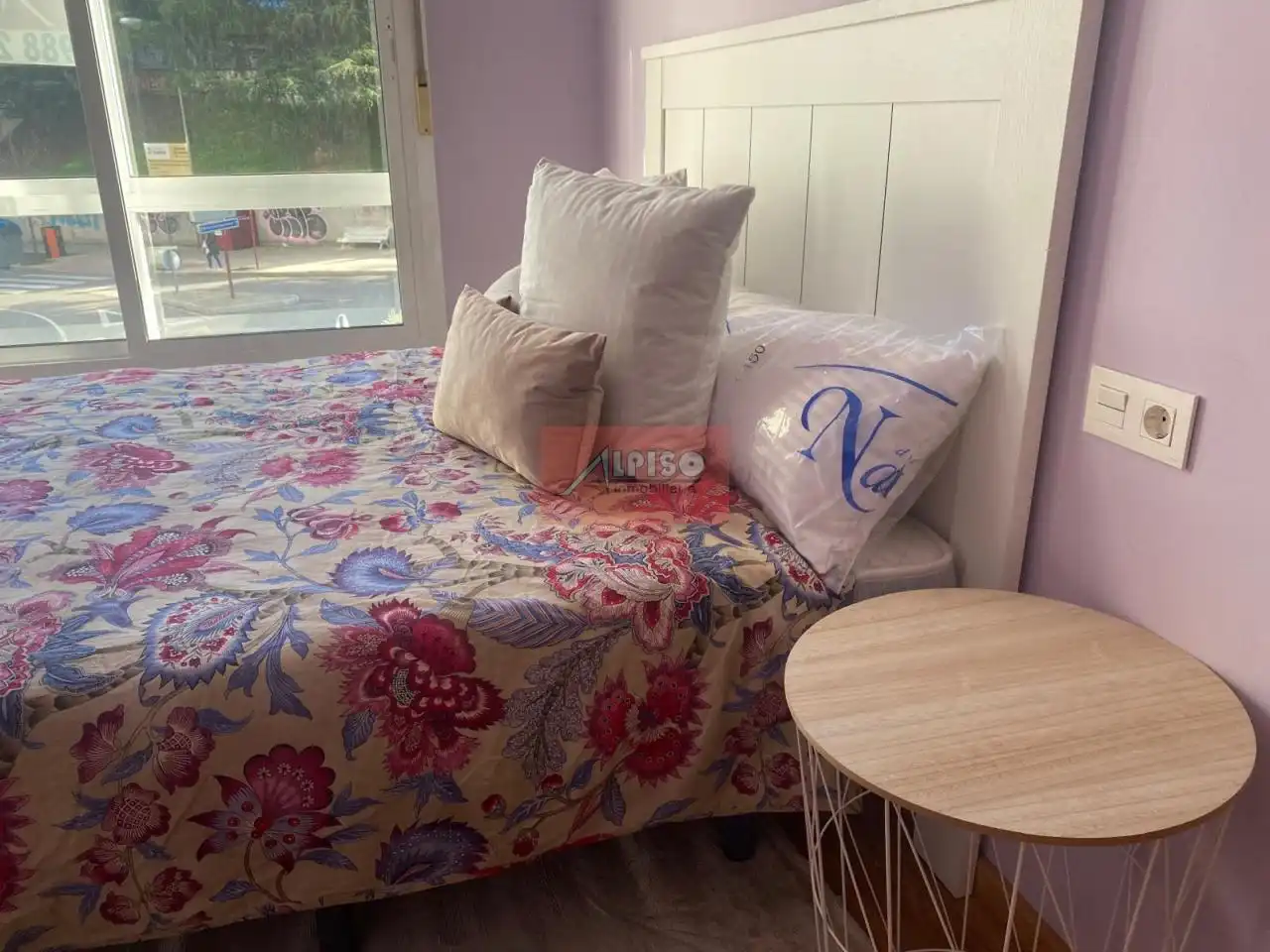 Habitación de Apartamento de alquiler en Ourense Capital  con Calefacción y Parquet