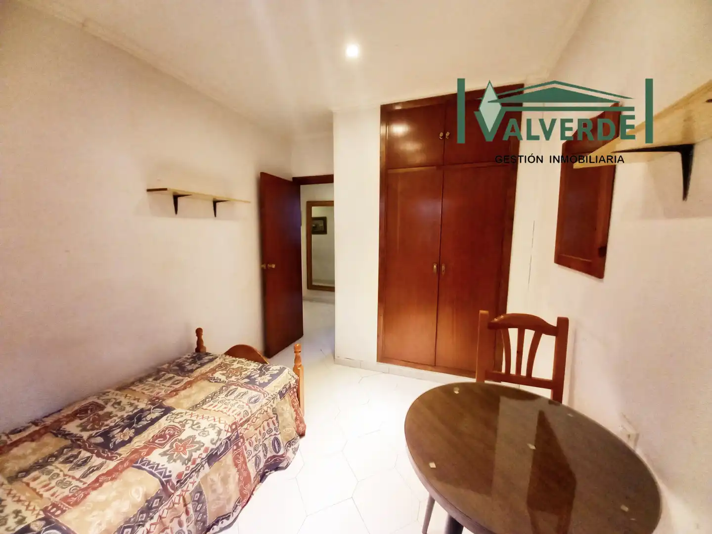 Bedroom of Flat for rent in Granada  with Furnished, Washing machine and Microwave