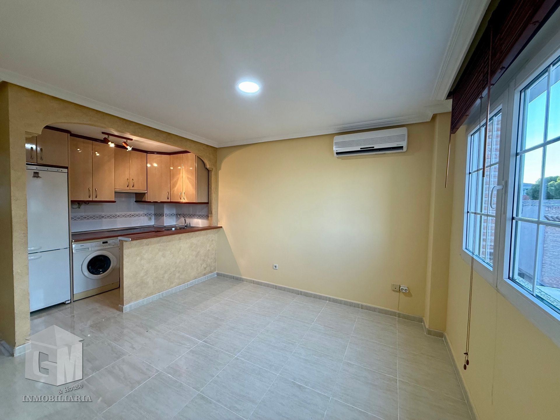 Cuina de Pis de lloguer en El Álamo amb Aire condicionat i Calefacció