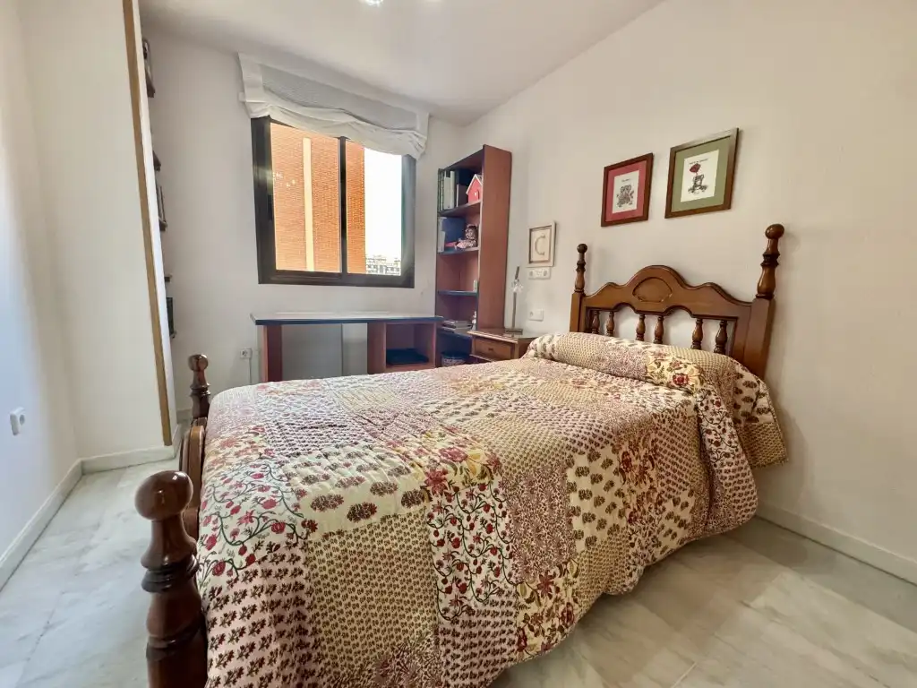 Schlafzimmer von Wohnung zum Verkauf in Córdoba mit Klimaanlage