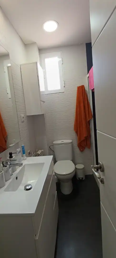 Badezimmer von Wohnung zur Miete in Madrid mit Klimaanlage, Heizung und Möbliert