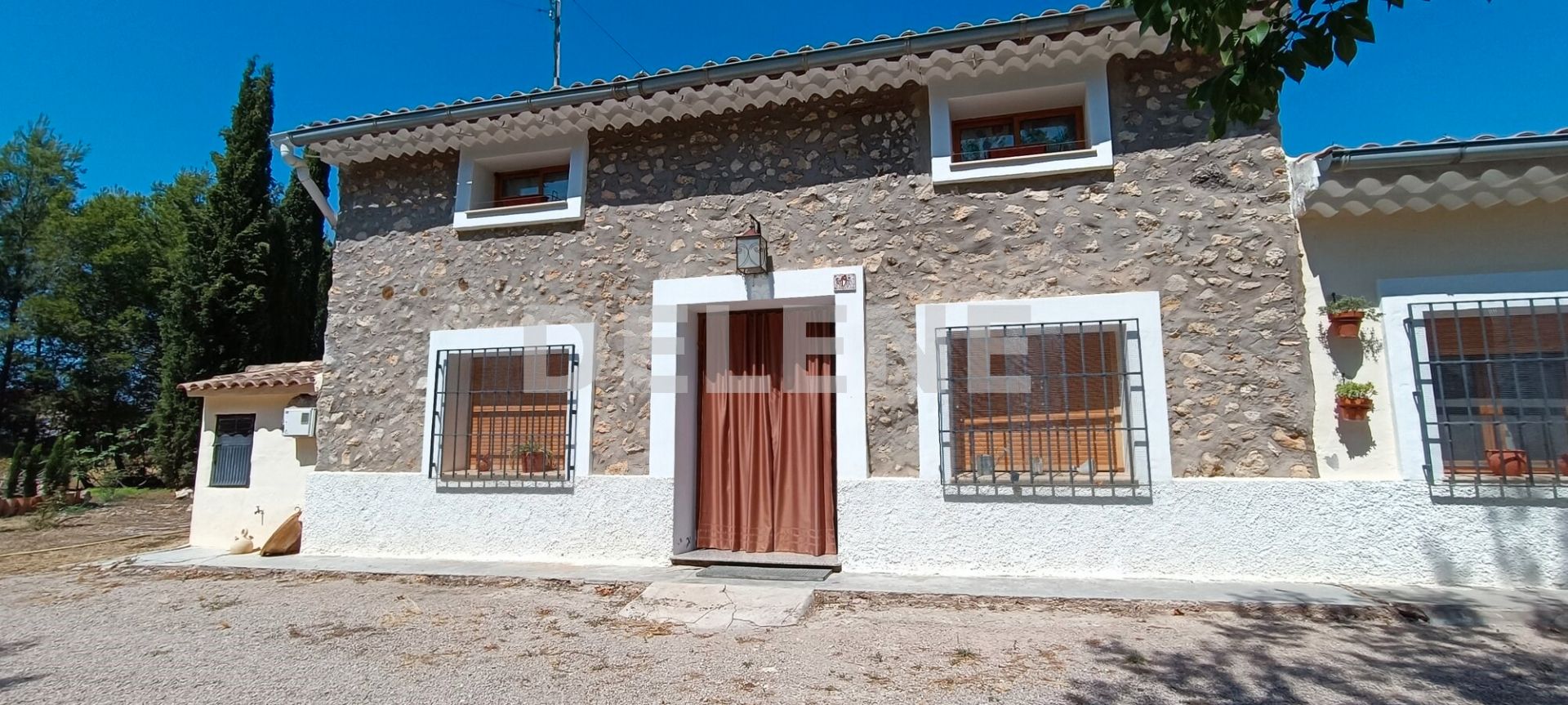 Country house for sale in Pozohondo