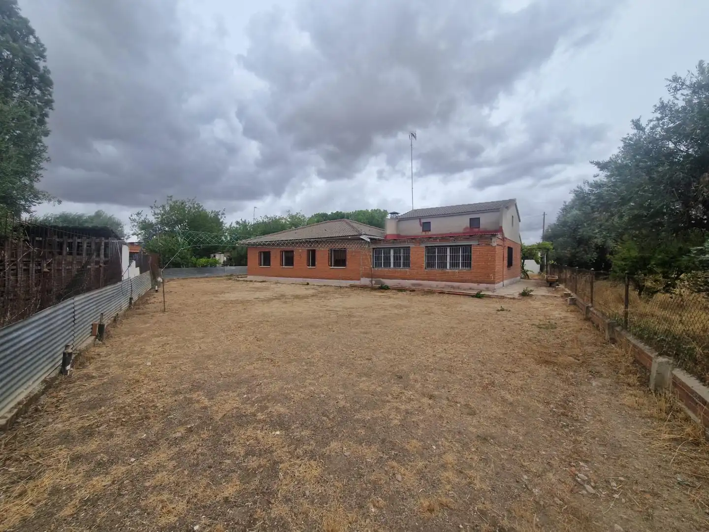 Vista exterior de Casa o xalet en venda en Numancia de la Sagra amb Calefacció, Jardí privat i Traster