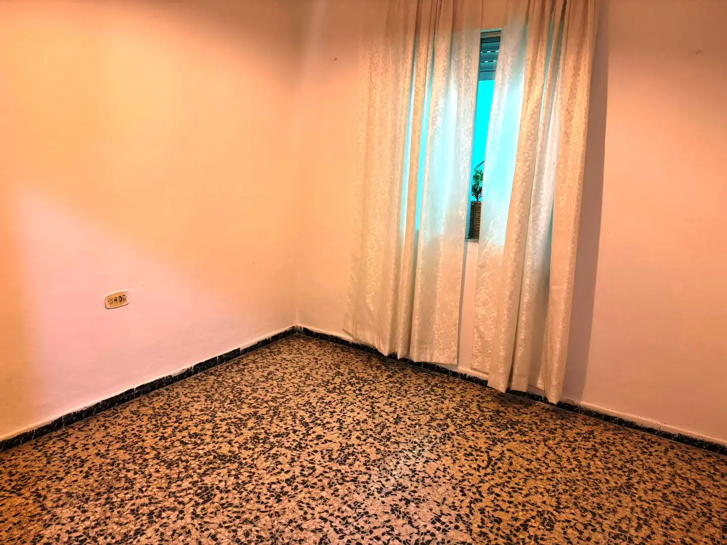 Dormitori de Casa adosada en venda en El Puerto de Santa María amb Jardí privat i Terrassa