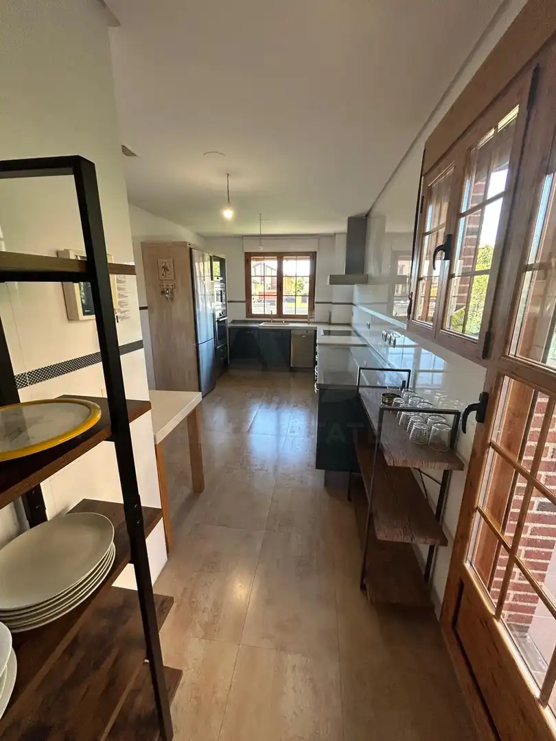 Cocina de Casa o chalet de alquiler en Sariegos, León