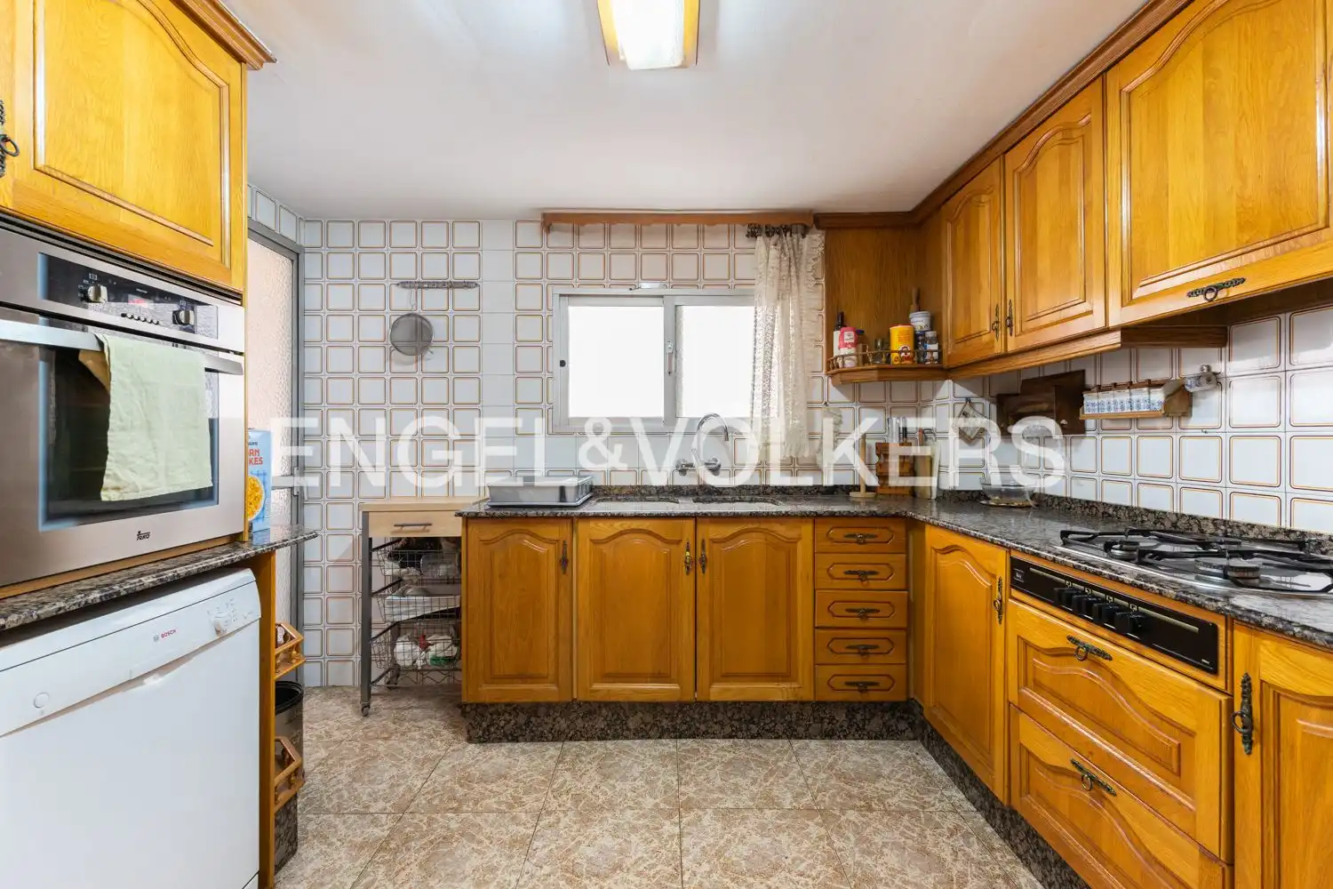 Cocina de Piso de alquiler en Valencia con Aire acondicionado, Calefacción y Terraza