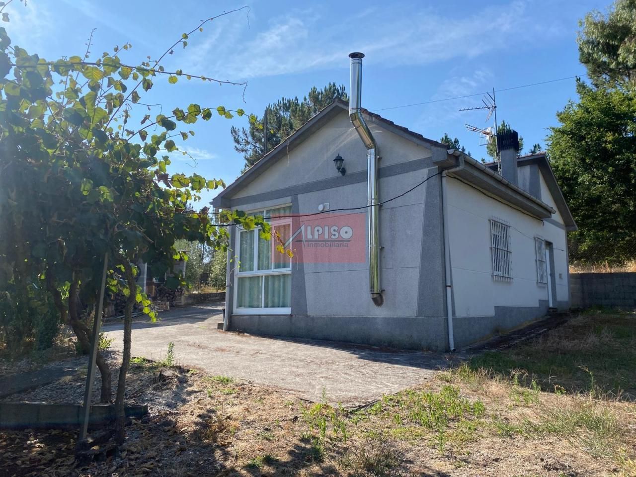 Exterior view of House or chalet for sale in Paderne de Allariz  with Private garden and Furnished