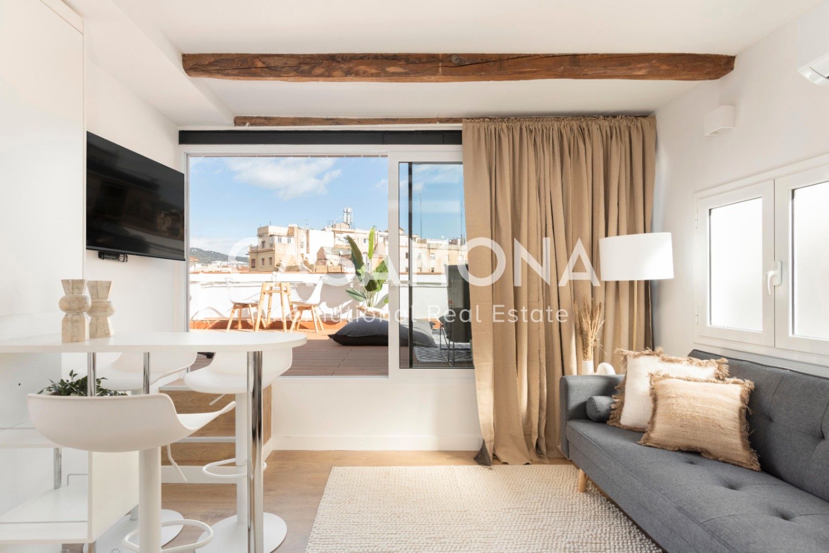 Dormitori de Àtic de lloguer en  Barcelona Capital amb Aire condicionat, Calefacció i Terrassa
