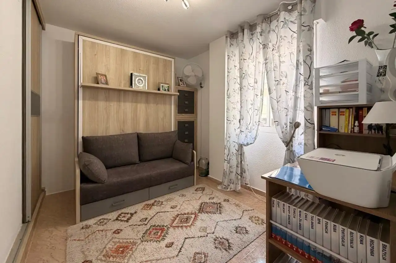 Habitación de Planta baja en venta en Torrevieja con Aire acondicionado, Calefacción y Terraza