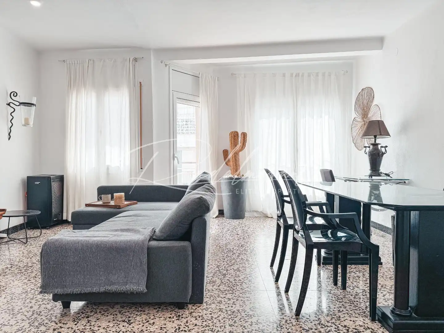 Living room of Flat for sale in Cambrils  with Air Conditioner, Terrace and Furnished