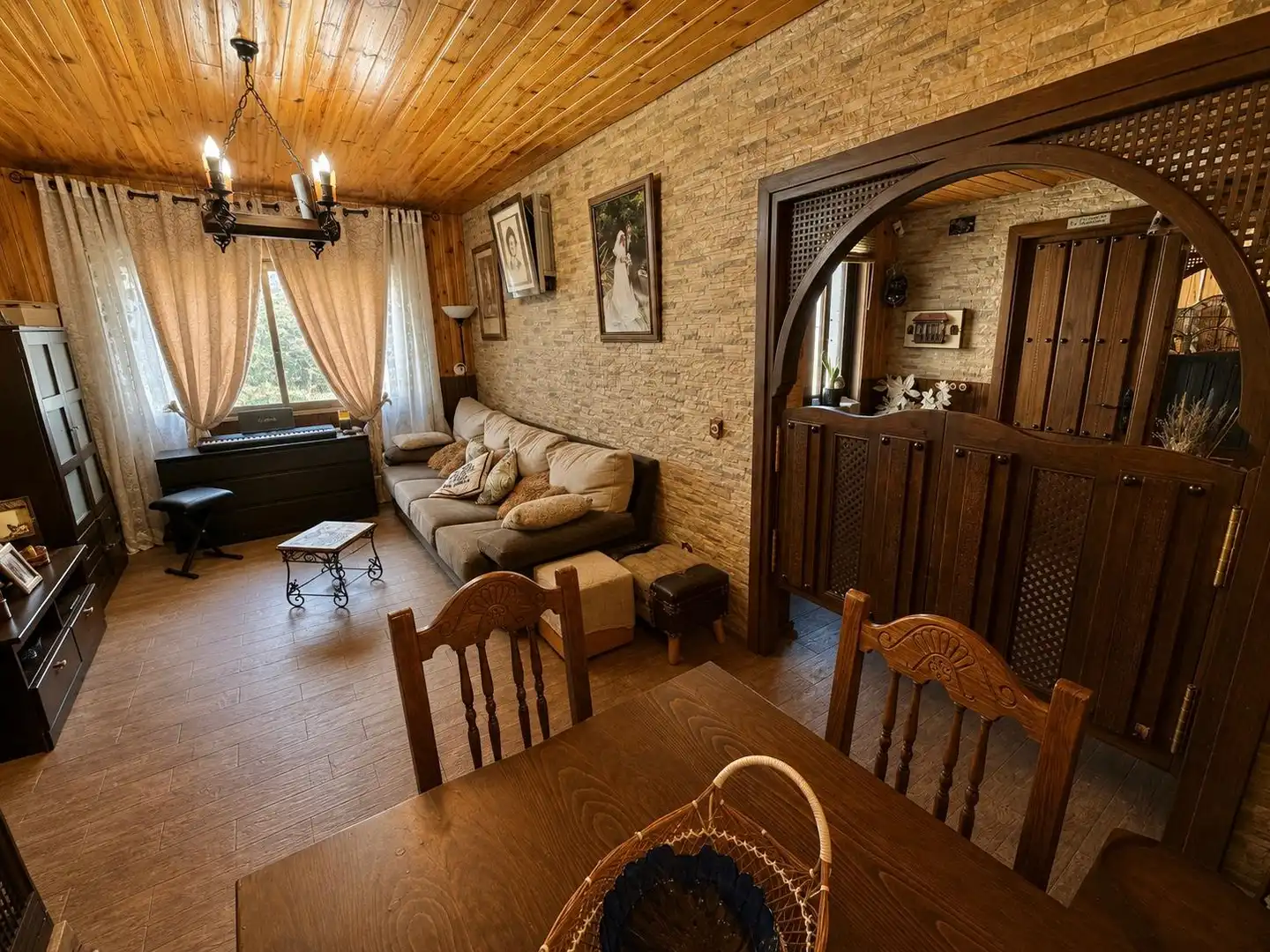 Living room of Detached homes for sale in Torrejón de la Calzada  with Air Conditioner, Heating and Private garden