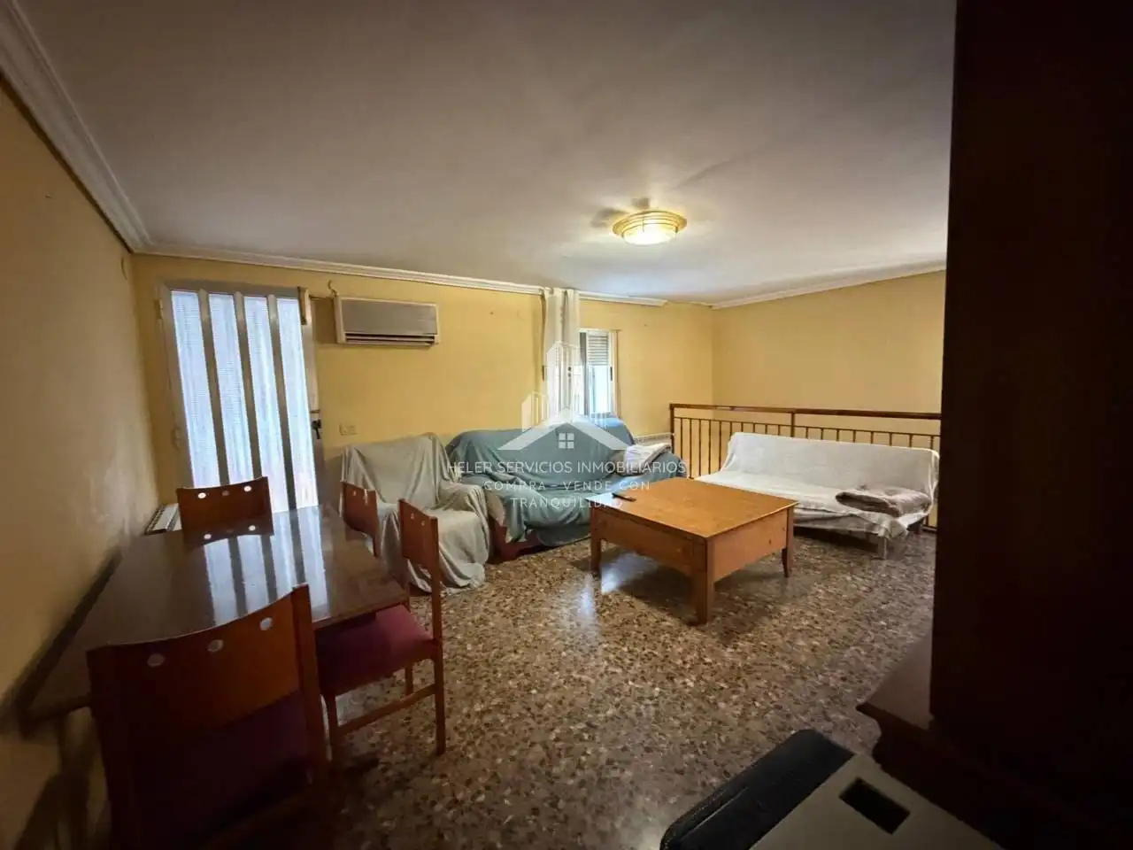 Sala d'estar de Casa o xalet en venda en Castellón de la Plana / Castelló de la Plana amb Aire condicionat, Terrassa i Moblat