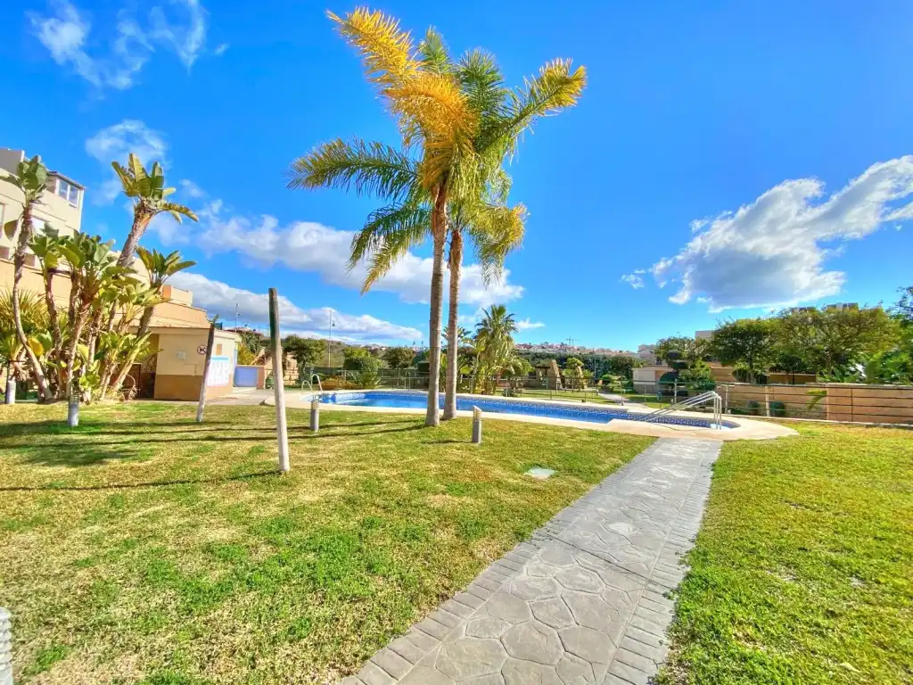 Habitatge amb piscina en venda a Almayate, imagen 25