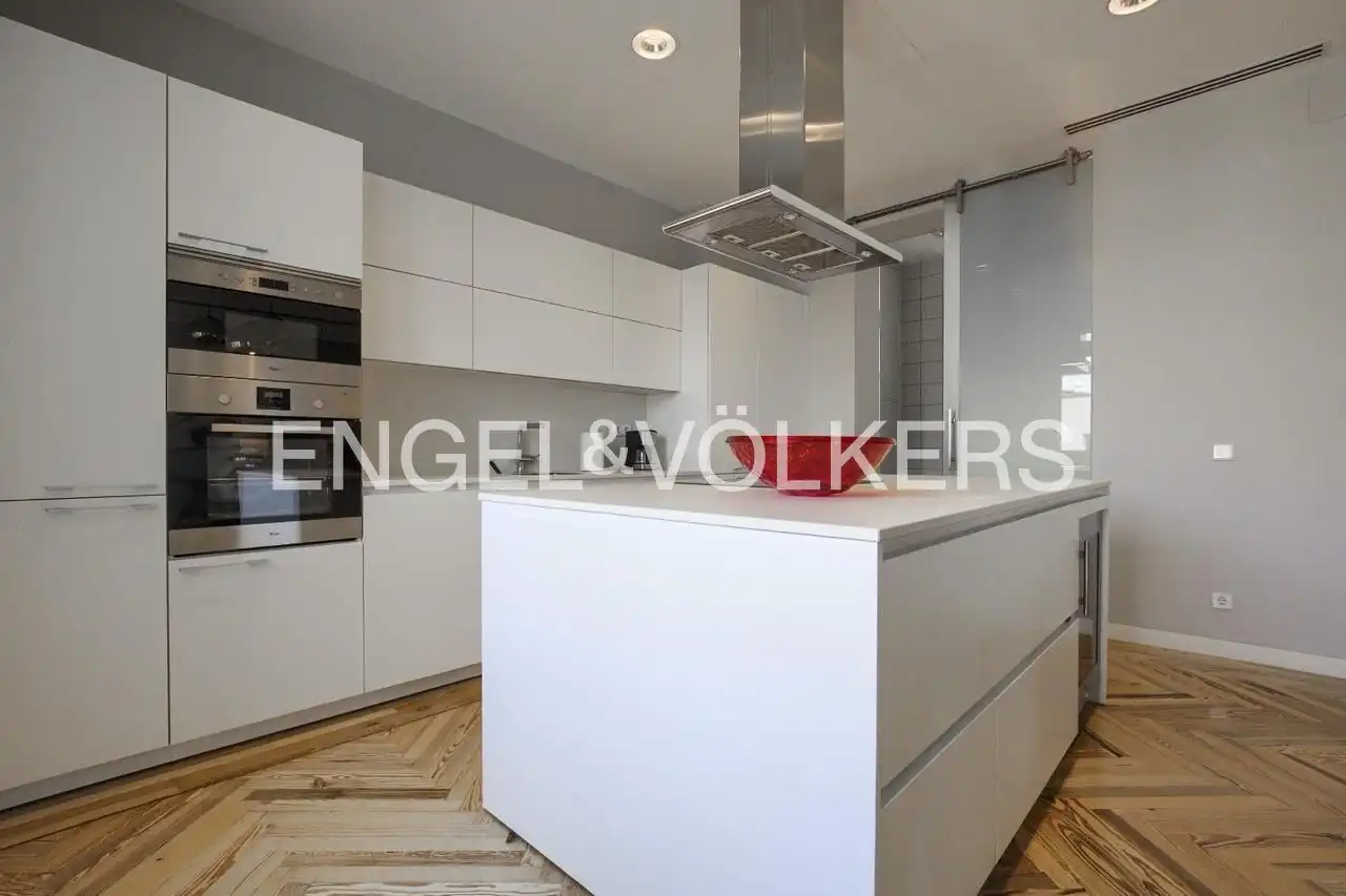 Cocina de Piso de alquiler en Madrid con Aire acondicionado, Calefacción y Jardín privado