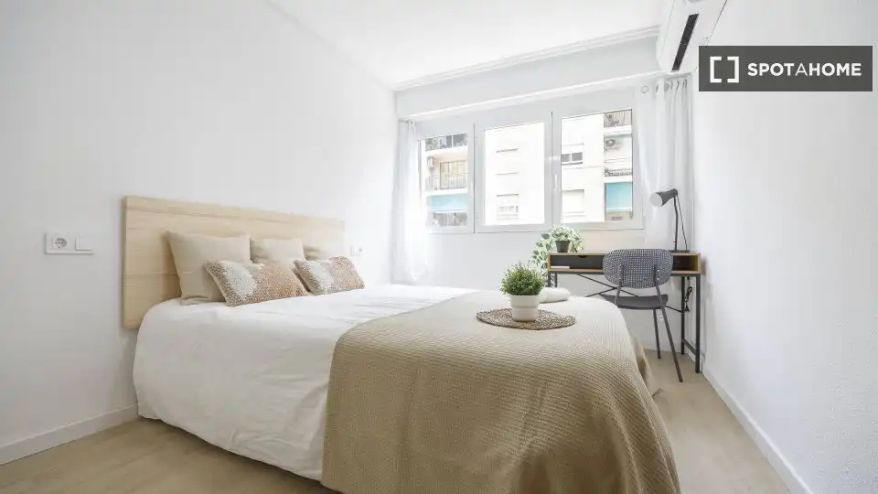 Room in Valencia, Valencia