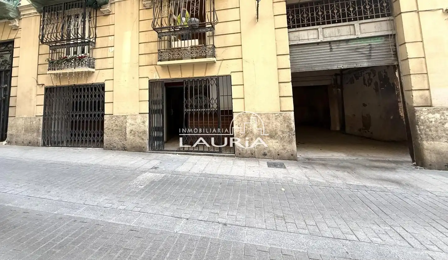 Vista exterior de Local en venta en Valencia