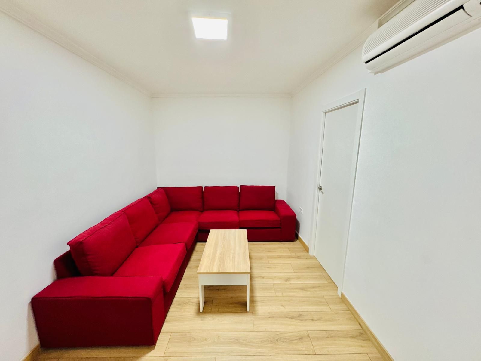 Sala d'estar de Planta baixa en venda en  Barcelona Capital amb Terrassa
