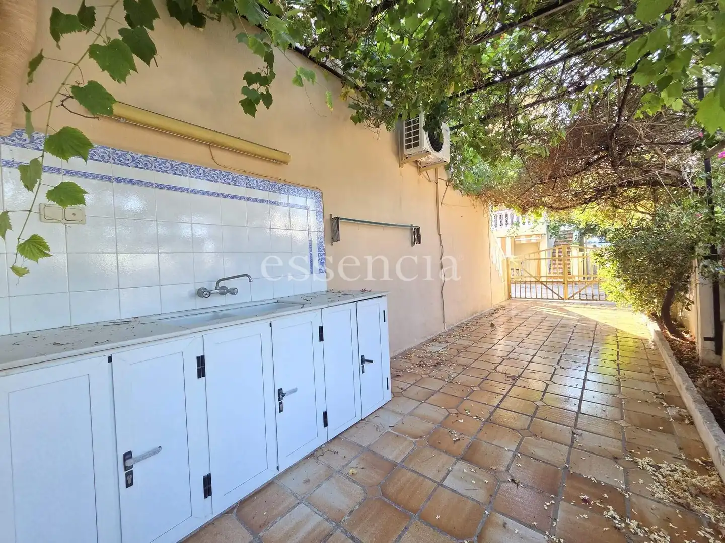 Vista exterior de Casa adosada en venta en Piles con Aire acondicionado, Jardín privado y Terraza