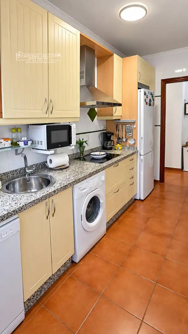 Terraced house with garden for sale in Punta Umbría, imagen 3