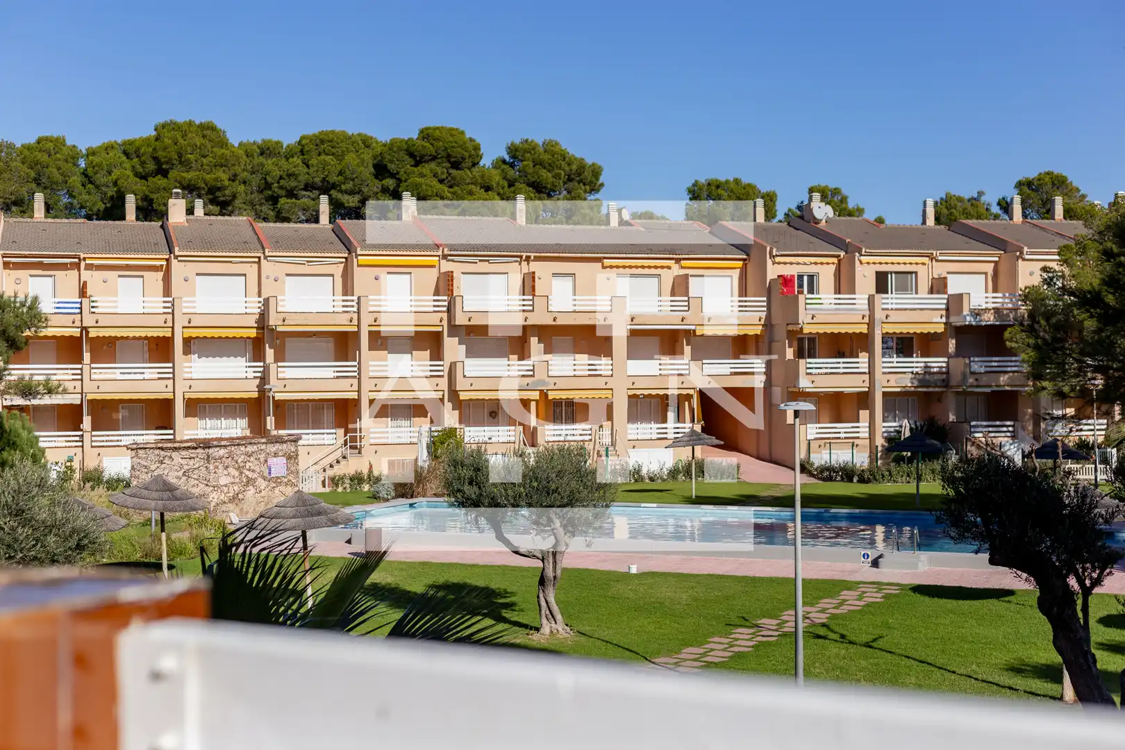 Exterior view of Flat for sale in Mont-roig del Camp  with Terrace, Furnished and Oven