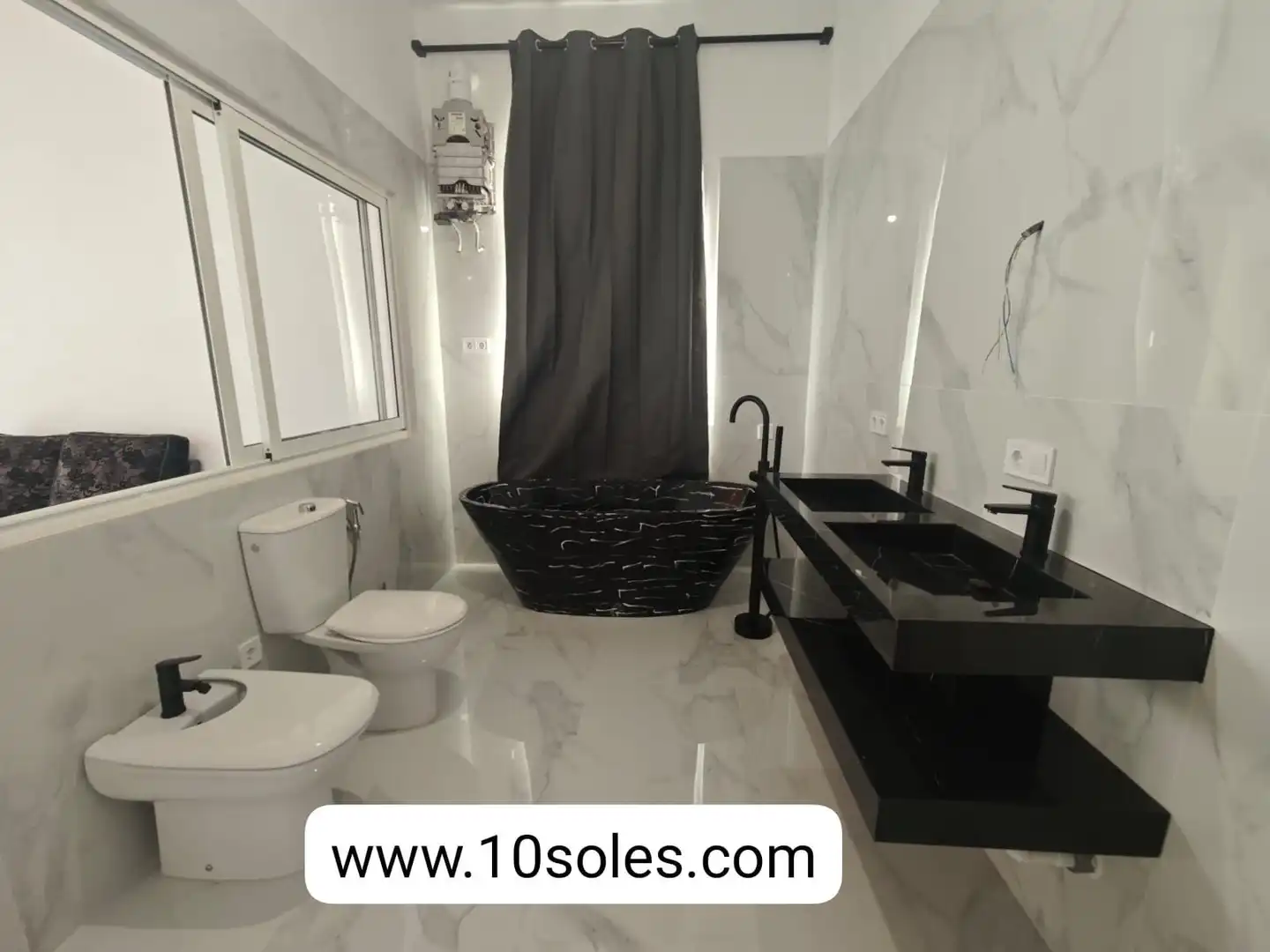 Bany de Casa o xalet en venda en Orihuela amb Jardí privat i Terrassa