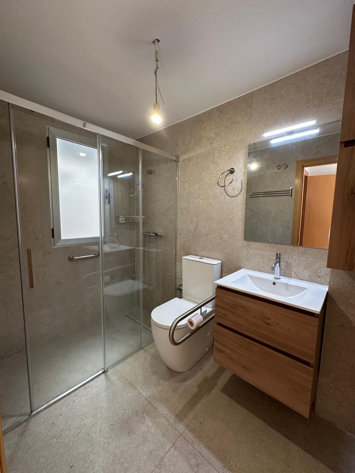 Bany de Pis en venda en Alhama de Murcia amb Aire condicionat, Calefacció i Terrassa