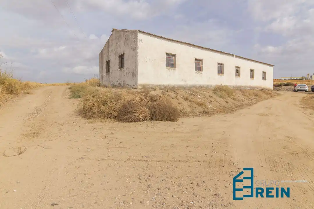 Exterior view of Industrial buildings for sale in Recas, Toledo