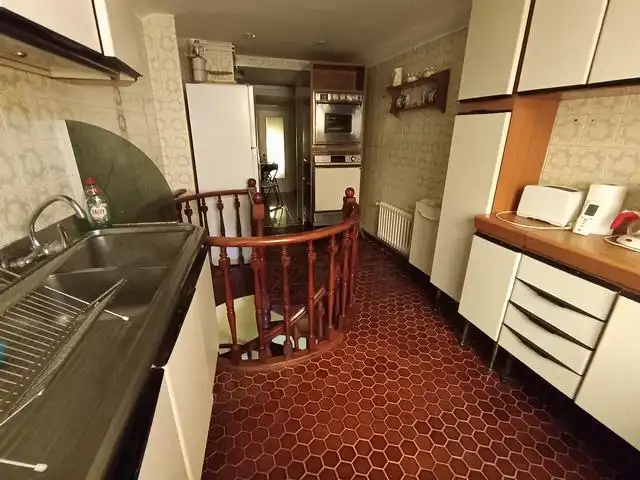Flat for rent in Rúa de Santo Domingo de la Calzada, Ensanche - Sar