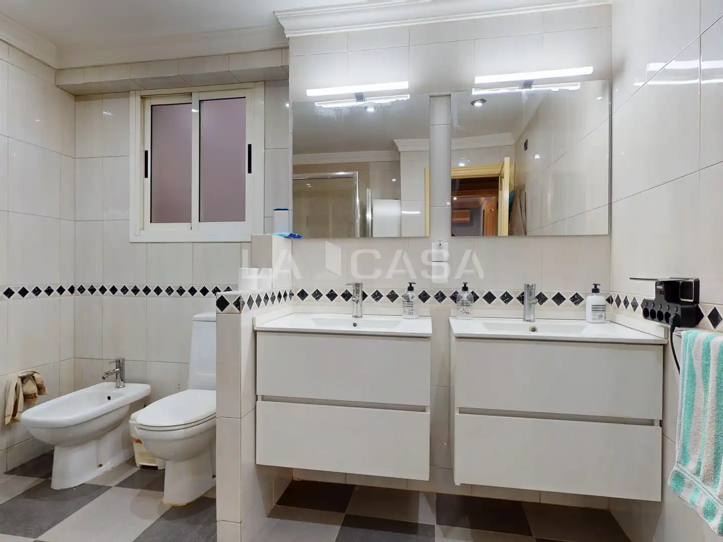 Baño de Piso en venta en Valencia con Balcón