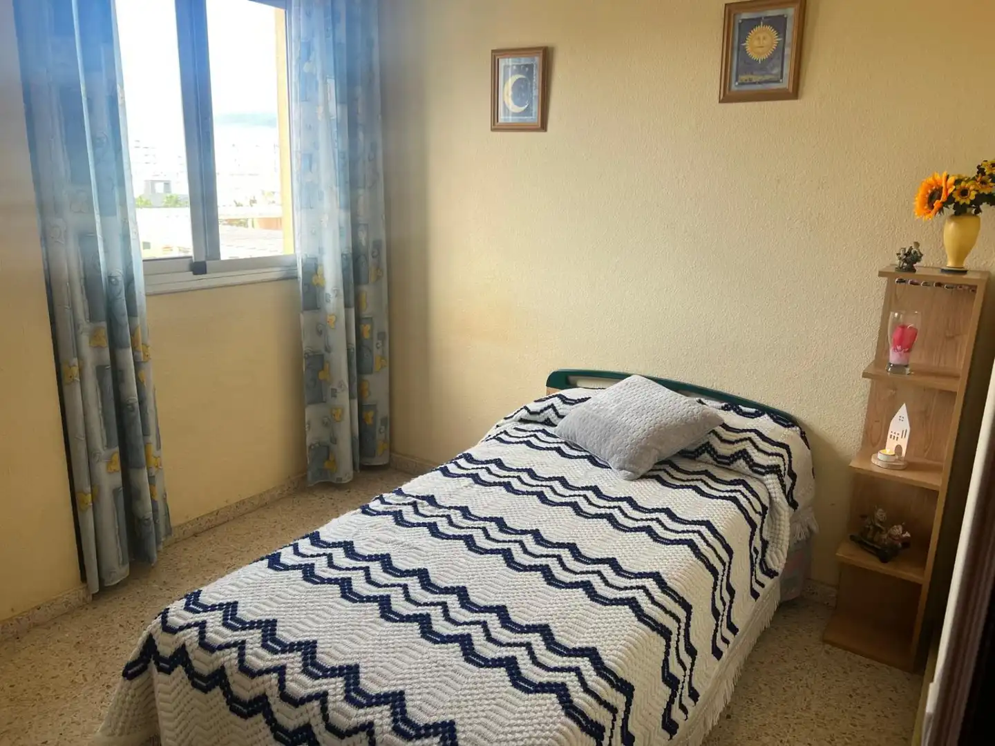 Bedroom of Flat for sale in Sevilla  with Air Conditioner