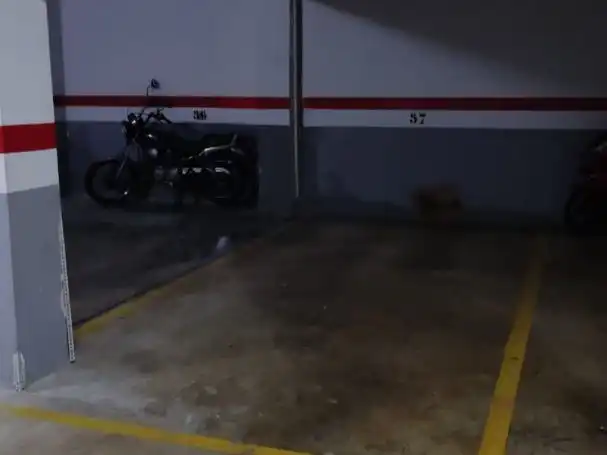 Parking of Garage for rent in Valencia