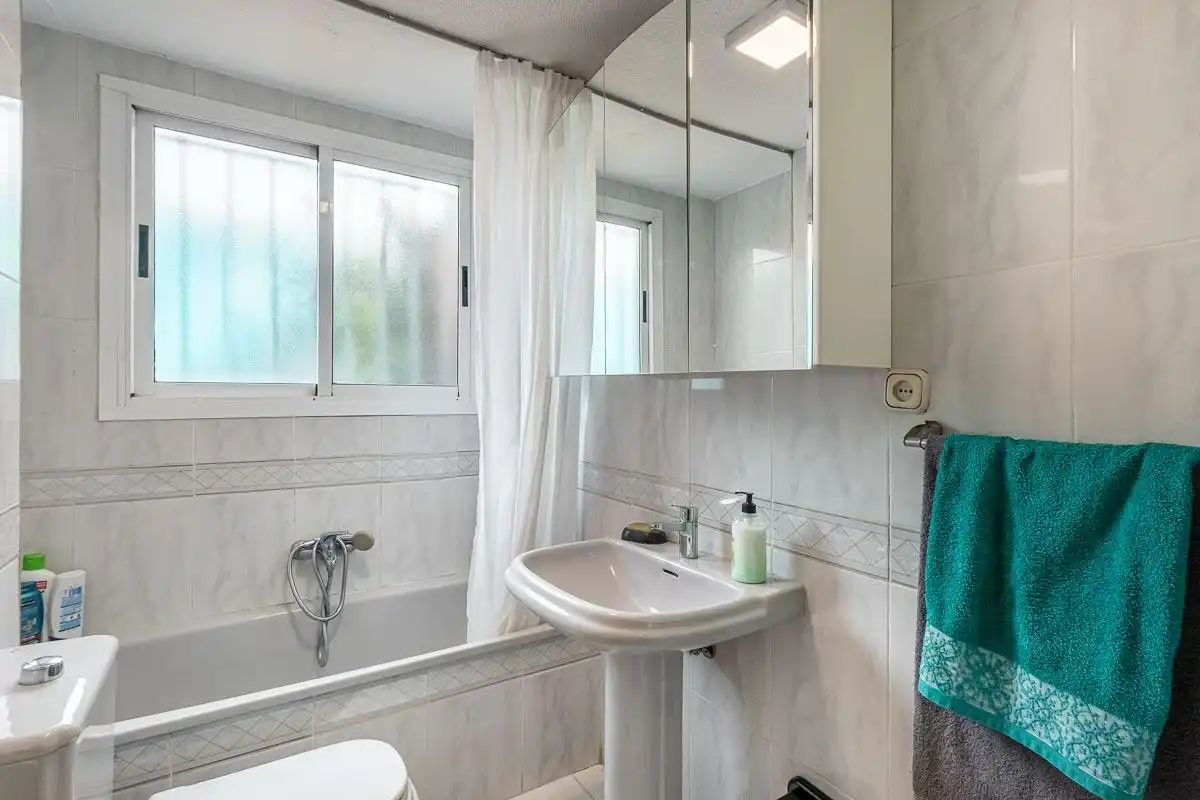 Bathroom of Attic for sale in Granada  with Air Conditioner and Terrace