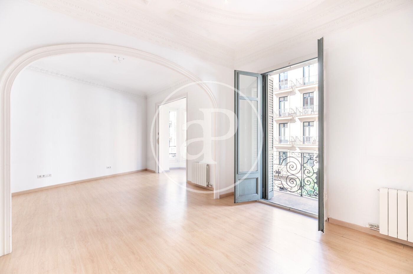 Vista exterior de Pis de lloguer en  Barcelona Capital amb Aire condicionat, Calefacció i Balcó