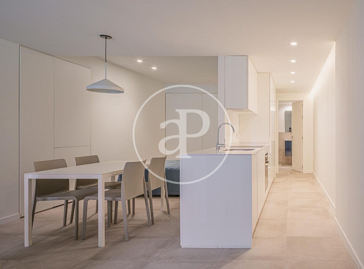Cuina de Loft de lloguer en  Valencia Capital amb Aire condicionat, Calefacció i Moblat