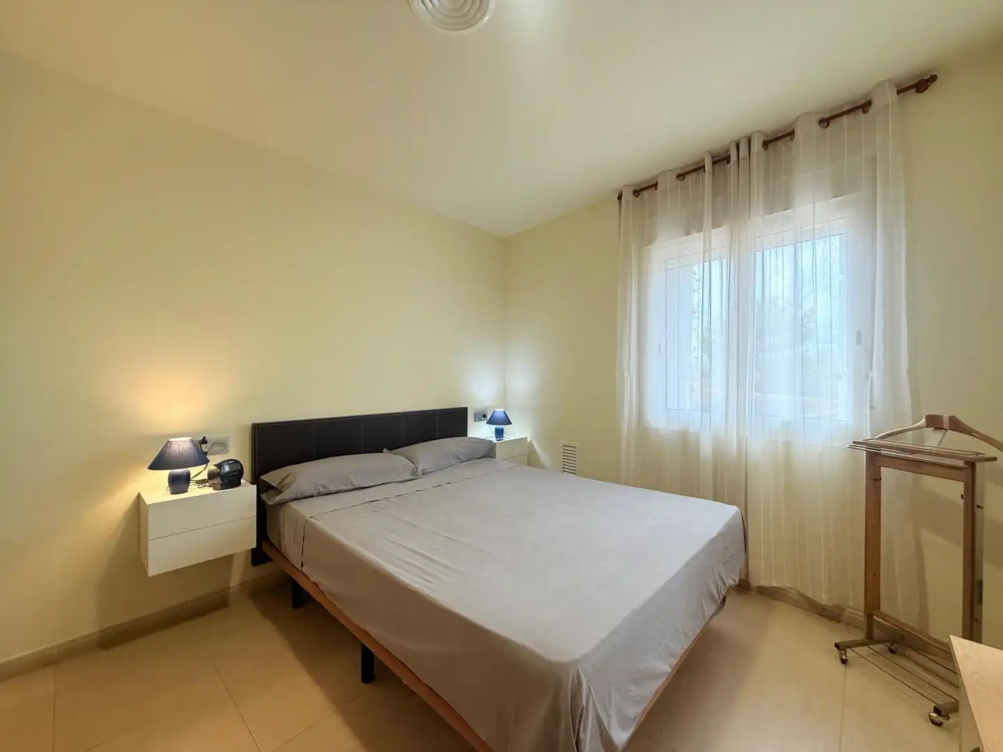 Habitación de Planta baja en venta en Camarles con Aire acondicionado y Calefacción