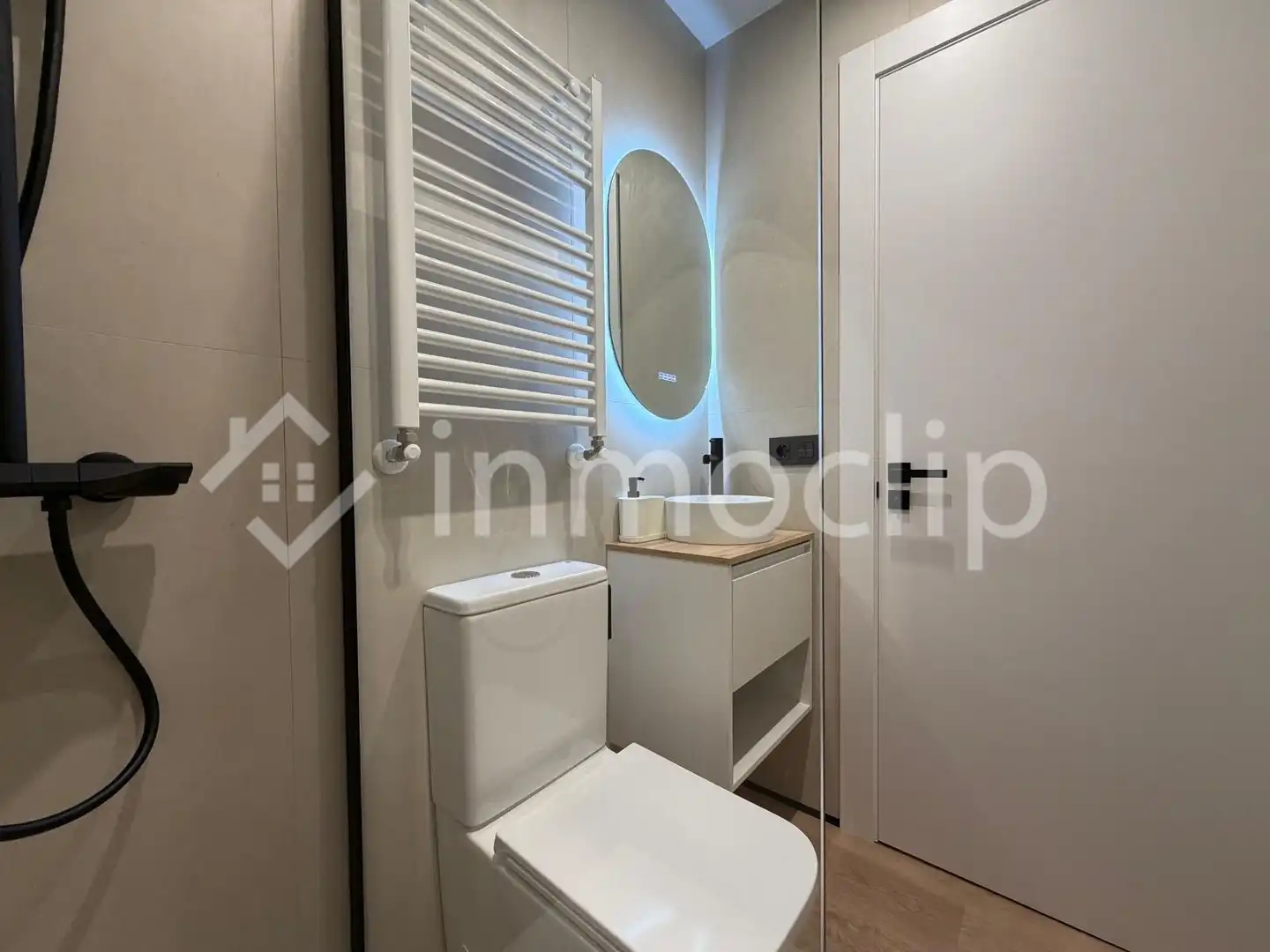 Baño de Piso de alquiler en Salamanca con Calefacción y Amueblado