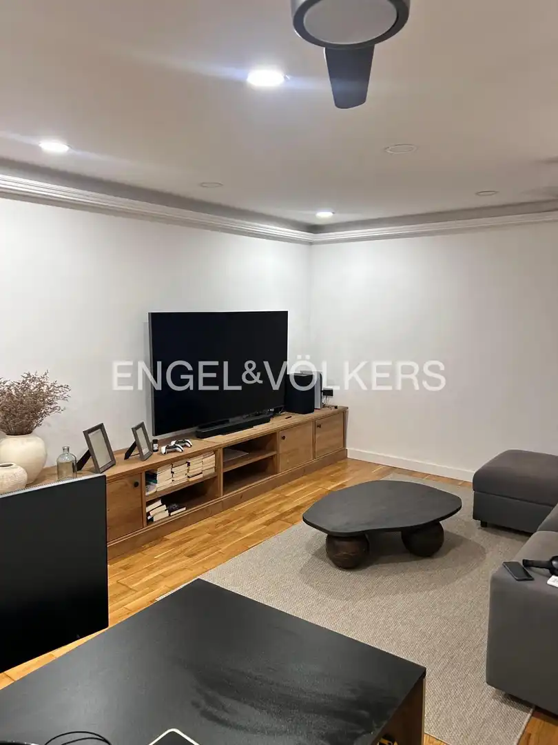 Sala de estar de Dúplex de alquiler en Barcelona con Aire acondicionado, Calefacción y Parquet
