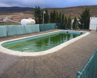 Piscina de Casa adosada en venda en Bergasa